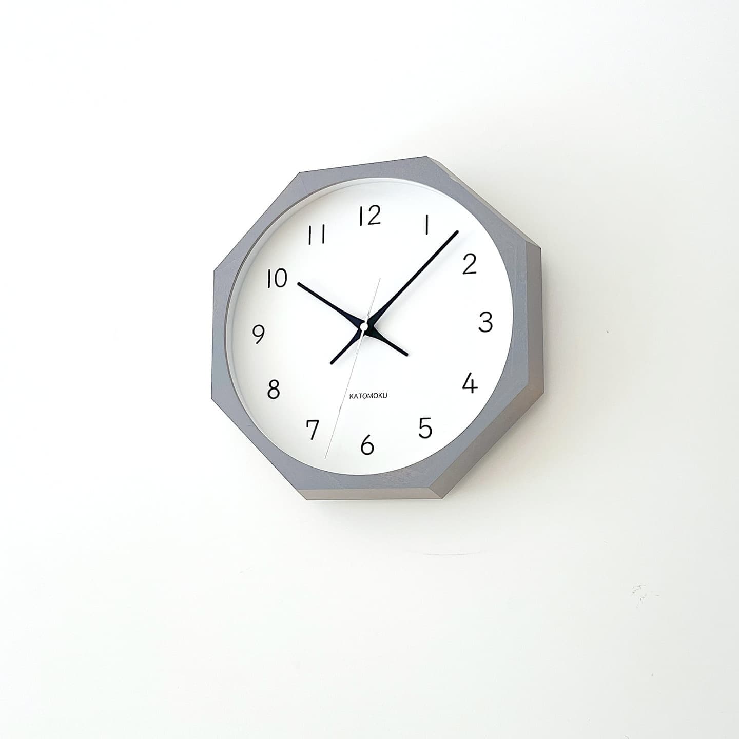 掛け時計 時計 壁掛け時計 静か 無音 静音 木の時計 木製 木工 木材 無垢材 天然素材 連続秒針 スイープムーブメント インテリア 八角形 縁起物 日本製 国産 岐阜県 郡上市 郡上八幡 郡上踊り 