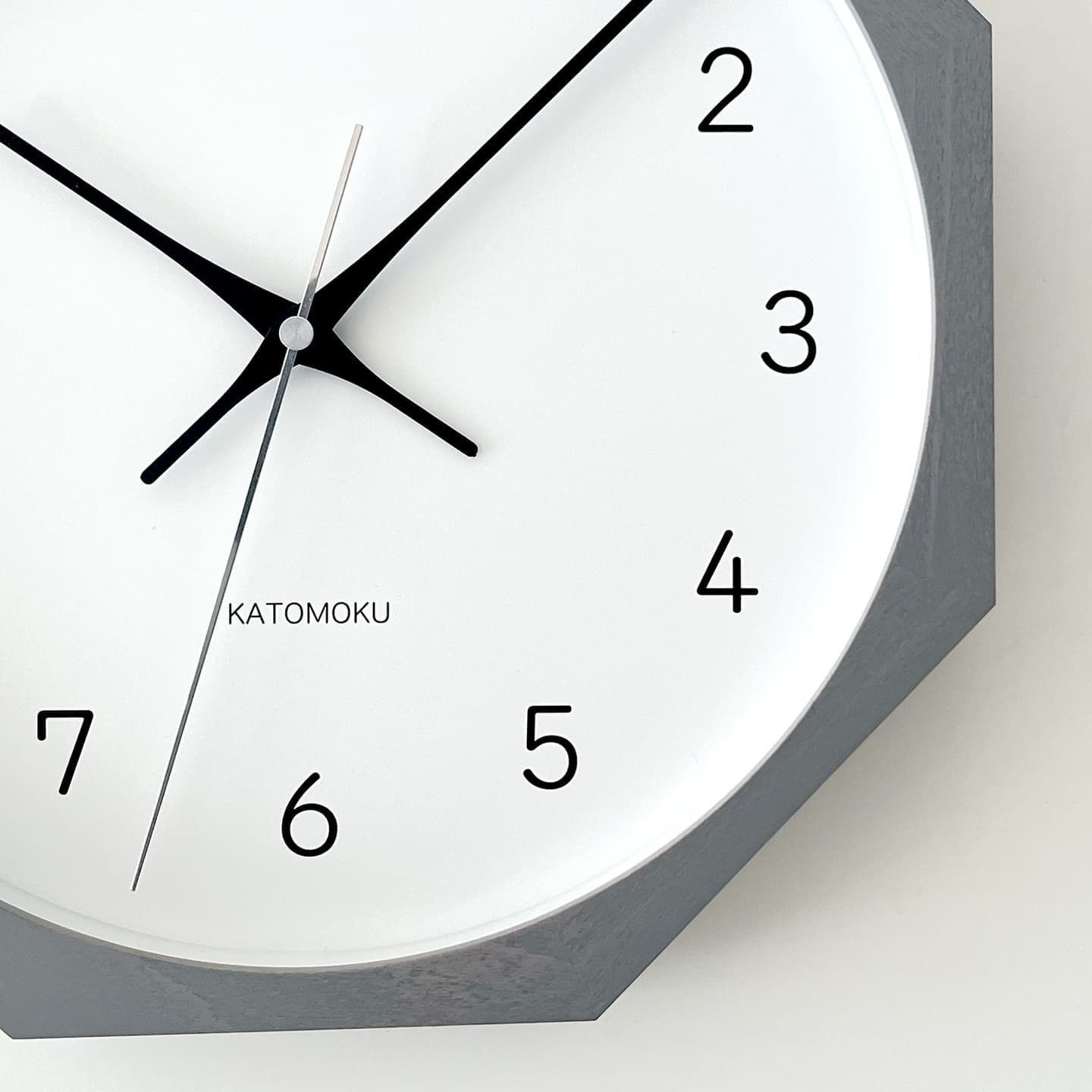 掛け時計 時計 壁掛け時計 静か 無音 静音 木の時計 木製 木工 木材 無垢材 天然素材 連続秒針 スイープムーブメント インテリア 八角形 縁起物 日本製 国産 岐阜県 郡上市 郡上八幡 郡上踊り 