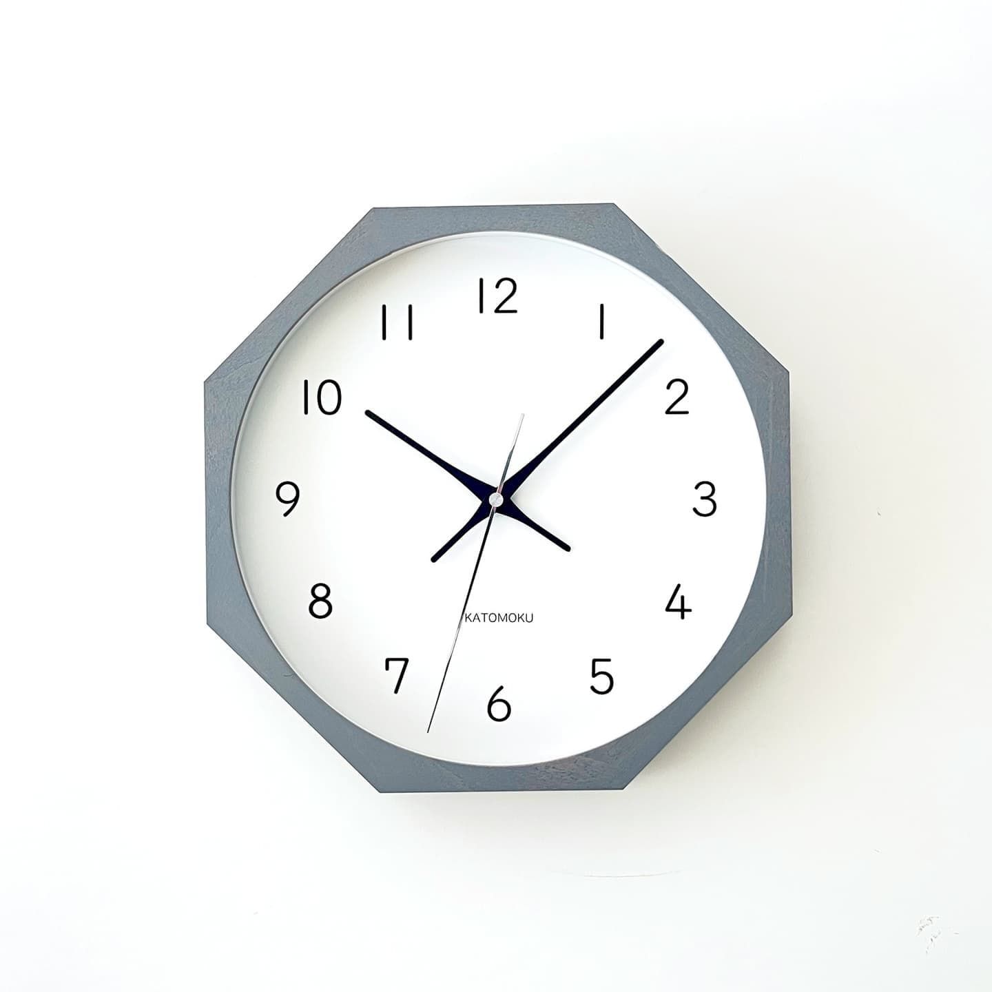 掛け時計 時計 壁掛け時計 静か 無音 静音 木の時計 木製 木工 木材 無垢材 天然素材 連続秒針 スイープムーブメント インテリア 八角形 縁起物 日本製 国産 岐阜県 郡上市 郡上八幡 郡上踊り 