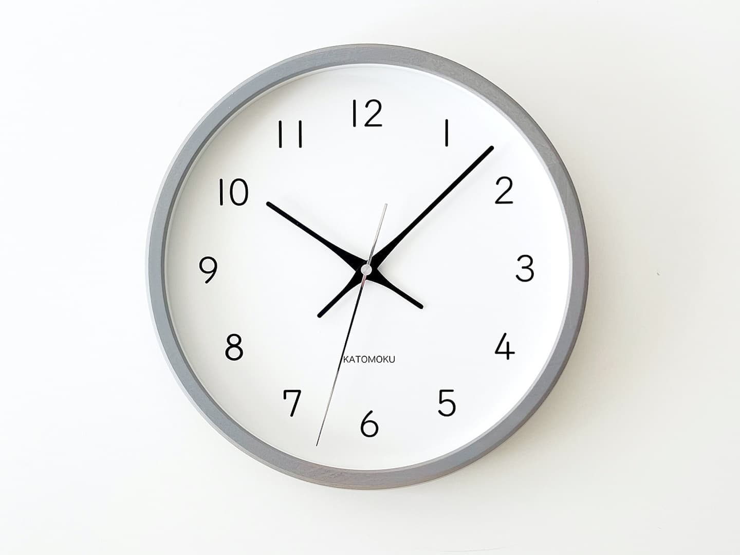 郡上踊りで有名な郡上八幡で観光体験のカトモクのお店を運営する加藤木工が作る日本製セイコー電波壁掛け時計