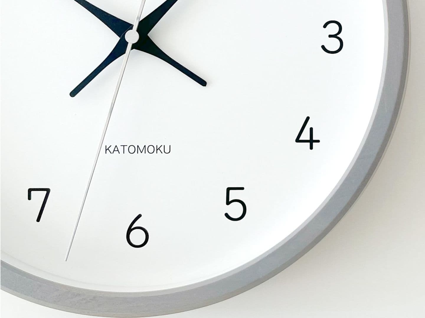 郡上踊りで有名な郡上八幡で観光体験のカトモクのお店を運営する加藤木工が作る日本製セイコー電波壁掛け時計