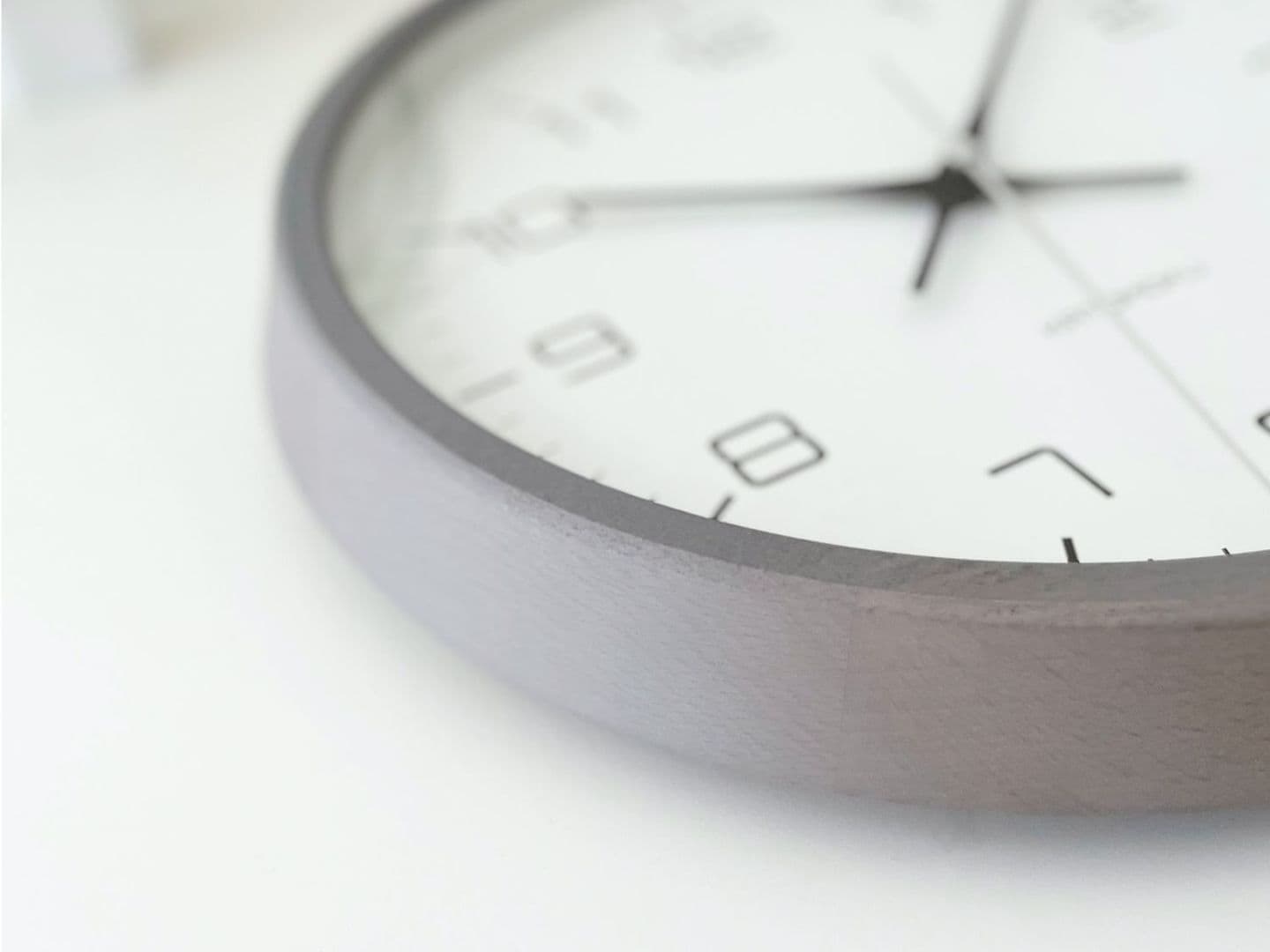 郡上踊りで有名な郡上八幡で観光体験のカトモクのお店を運営する加藤木工が作る日本製セイコー電波壁掛け時計