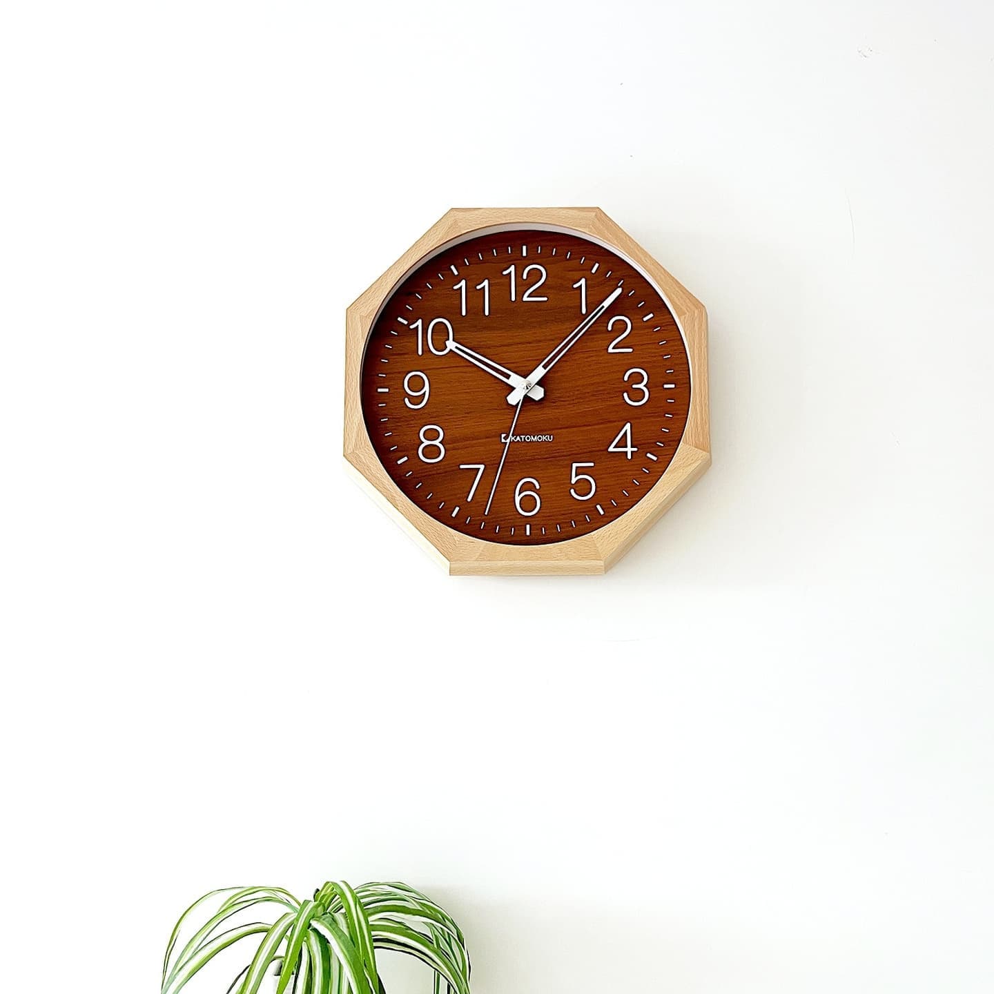 掛け時計 時計 壁掛け時計 静か 無音 静音 木の時計 木製 木工 木材 無垢材 天然素材 連続秒針 スイープムーブメント インテリア 八角形 縁起物 日本製 国産 岐阜県 郡上市 郡上八幡 郡上踊り 