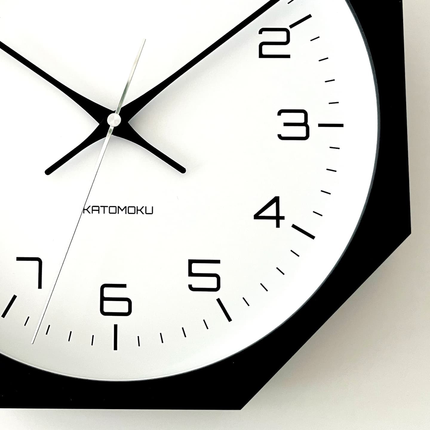 掛け時計 時計 壁掛け時計 静か 無音 静音 木の時計 木製 木工 木材 無垢材 天然素材 連続秒針 スイープムーブメント インテリア 八角形 縁起物 日本製 国産 岐阜県 郡上市 郡上八幡 郡上踊り 