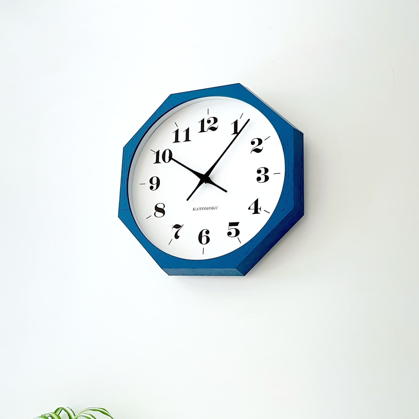 掛け時計 時計 壁掛け時計 静か 無音 静音 木の時計 木製 木工 木材 無垢材 天然素材 連続秒針 スイープムーブメント インテリア 八角形 縁起物 日本製 国産 岐阜県 郡上市 郡上八幡 郡上踊り 