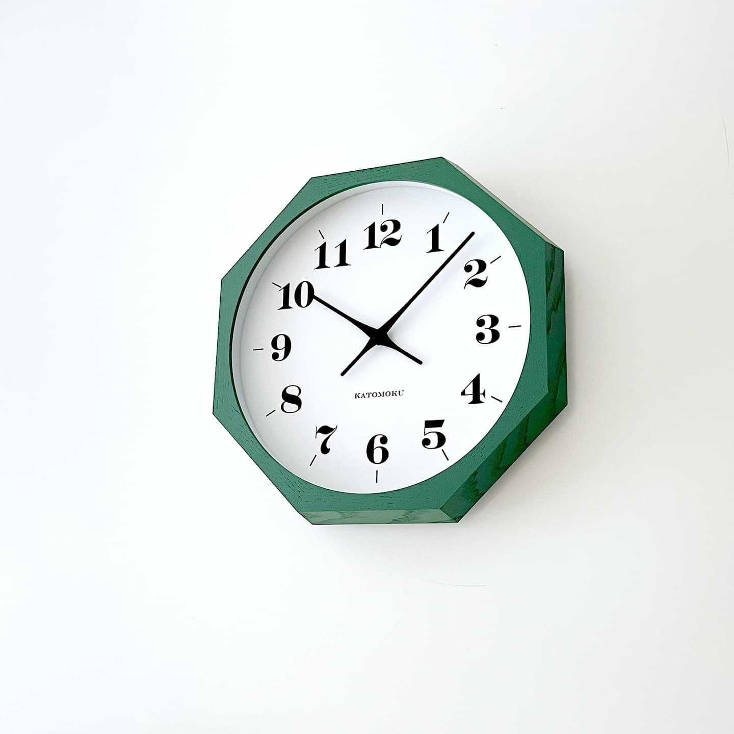 掛け時計 時計 壁掛け時計 静か 無音 静音 木の時計 木製 木工 木材 無垢材 天然素材 連続秒針 スイープムーブメント インテリア 八角形 縁起物 日本製 国産 岐阜県 郡上市 郡上八幡 郡上踊り 