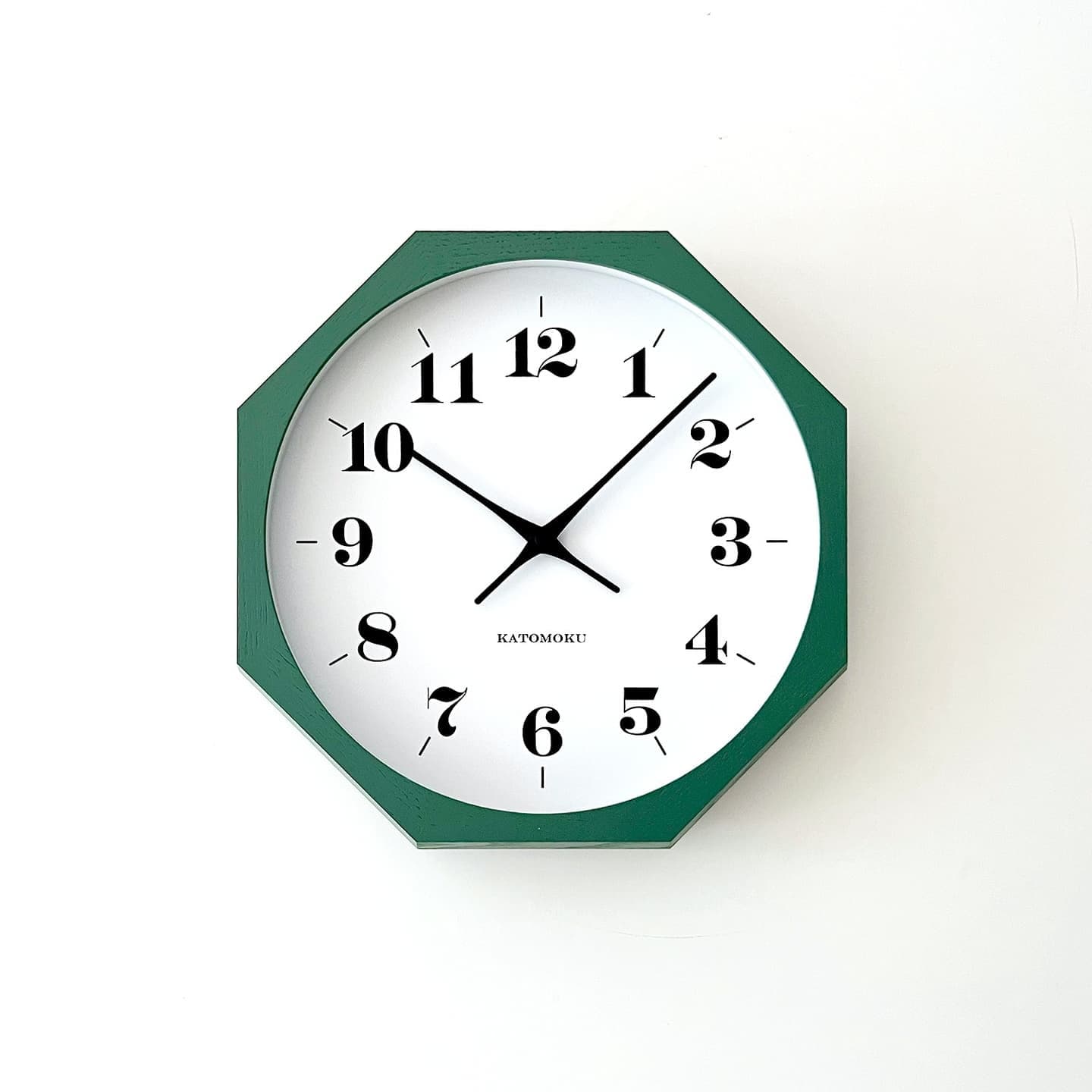 掛け時計 時計 壁掛け時計 静か 無音 静音 木の時計 木製 木工 木材 無垢材 天然素材 連続秒針 スイープムーブメント インテリア 八角形 縁起物 日本製 国産 岐阜県 郡上市 郡上八幡 郡上踊り 