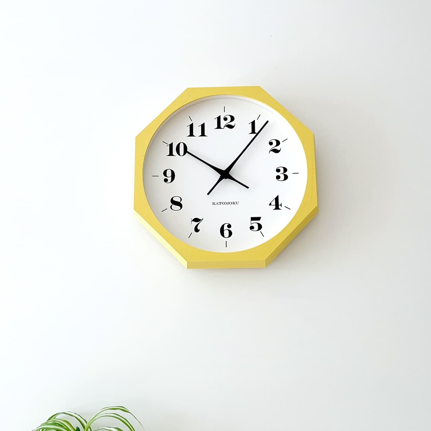 掛け時計 時計 壁掛け時計 静か 無音 静音 木の時計 木製 木工 木材 無垢材 天然素材 連続秒針 スイープムーブメント インテリア 八角形 縁起物 日本製 国産 岐阜県 郡上市 郡上八幡 郡上踊り 