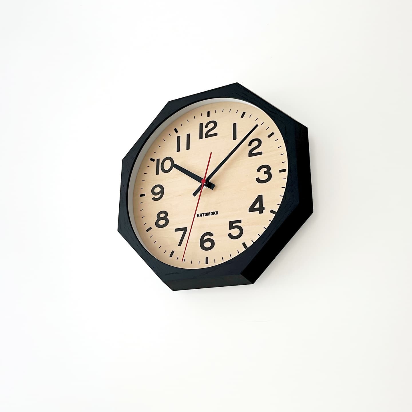 掛け時計 時計 壁掛け時計 静か 無音 静音 木の時計 木製 木工 木材 無垢材 天然素材 連続秒針 スイープムーブメント インテリア 八角形 縁起物 日本製 国産 岐阜県 郡上市 郡上八幡 郡上踊り 