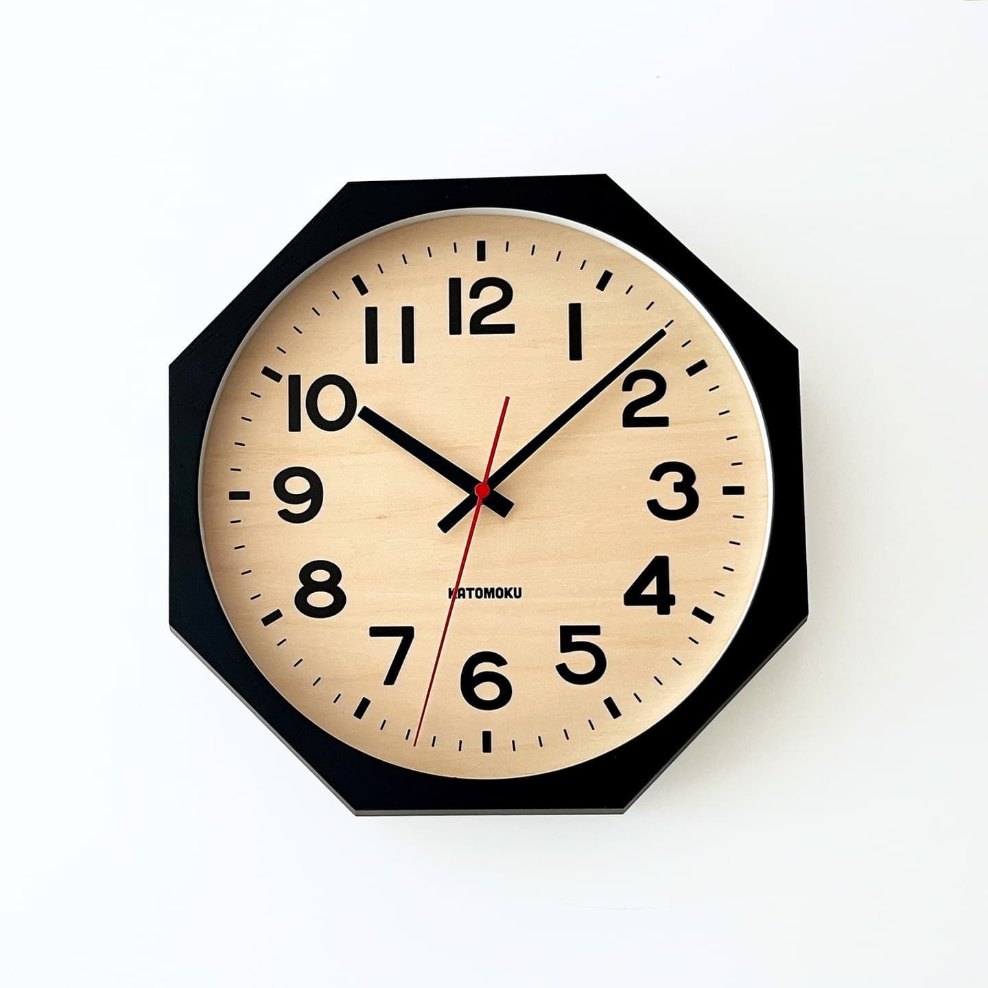 掛け時計 時計 壁掛け時計 静か 無音 静音 木の時計 木製 木工 木材 無垢材 天然素材 連続秒針 スイープムーブメント インテリア 八角形 縁起物 日本製 国産 岐阜県 郡上市 郡上八幡 郡上踊り 