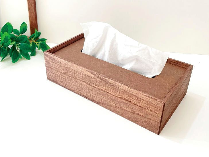 ティッシュケース 収納ケース ケース ティッシュ 箱 木製ティッシュケース 生活雑貨 木製雑貨 木工雑貨 インテリア 天然素材 桐 桐箱 調湿性 防腐性 防虫性 軽量 天然素材 安心 安全 落し蓋 高級 丁寧な暮らし 模様替え 新生活 引っ越し 新築 心機一転 国産 国内製造 日本製 贈り物 ギフト プレゼント 岐阜県 郡上市 郡上八幡 郡上踊り 