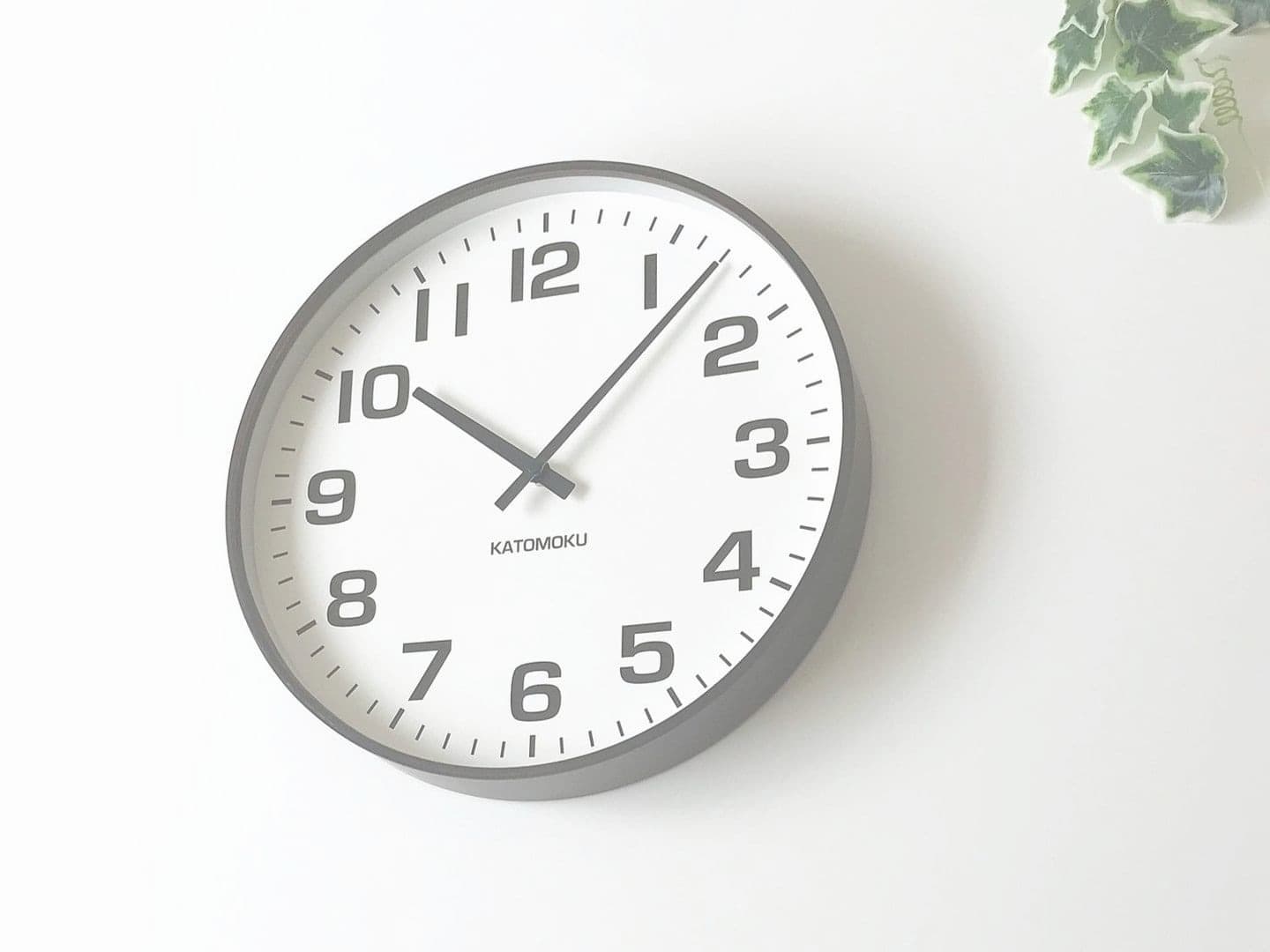 時計 掛け時計 壁掛け時計 電波時計 木の時計 国産 日本 岐阜県 郡上八幡 インテリア 雑貨 丁寧な暮らし 北欧 シンプル オシャレ 静音 静か 自動受信 時刻修正 木工屋  曲げわっぱ ブラウン 大きい